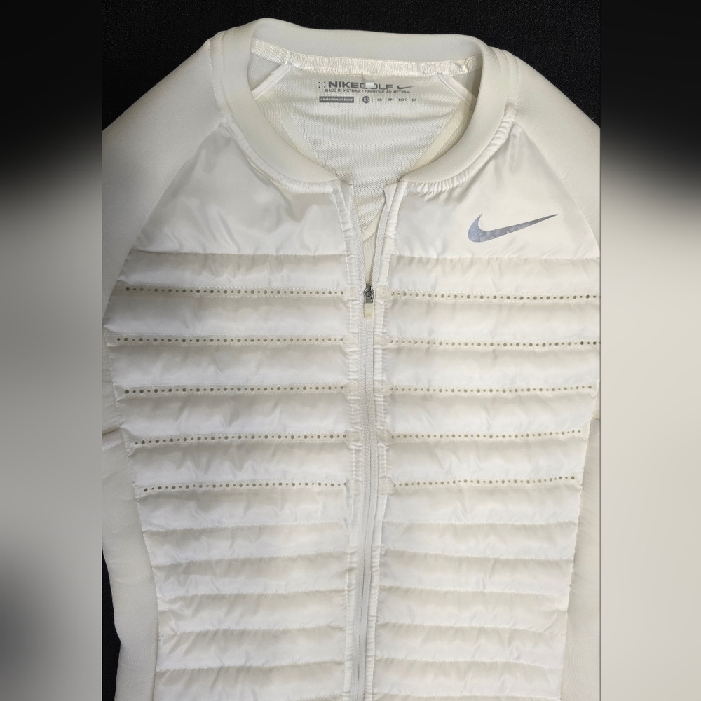 Nike Golf  Women's White Puffer Jacket - Picture 13 of 16